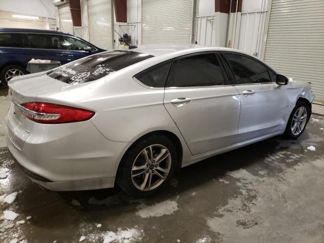 3FA6P0H72JR156054 - 2018 FORD FUSION SE SILVER photo 3