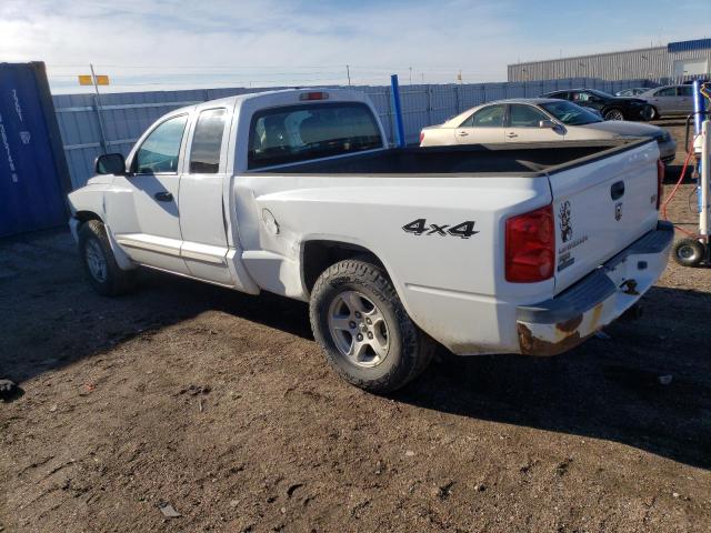 1D7HW52N06S563964 - 2006 DODGE DAKOTA LARAMIE WHITE photo 2