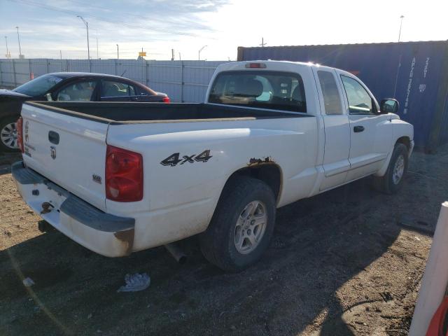 1D7HW52N06S563964 - 2006 DODGE DAKOTA LARAMIE WHITE photo 3