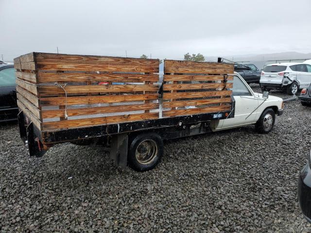 JT5RN75T3J0020468 - 1988 TOYOTA PICKUP CAB CHASSIS RN75 WHITE photo 3