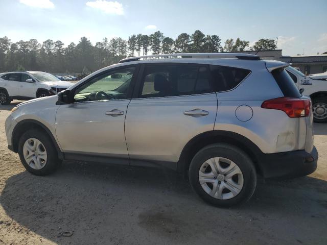 JTMZFREVXFD049416 - 2015 TOYOTA RAV4 LE Silber Foto 2