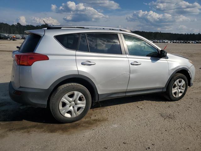 JTMZFREVXFD049416 - 2015 TOYOTA RAV4 LE Silber Foto 3