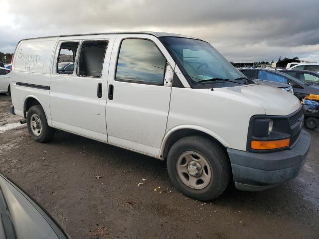 1GCFG15XX41173008 - 2004 CHEVROLET EXPRESS G1 WHITE photo 4