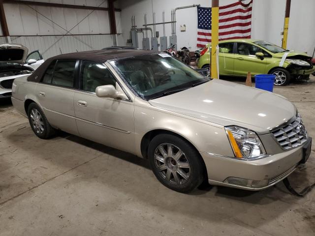 1G6KD57Y08U164636 - 2008 CADILLAC DTS TAN photo 4