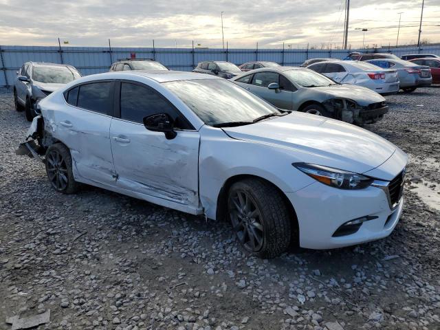 3MZBN1V34JM211023 - 2018 MAZDA 3 TOURING WHITE photo 4