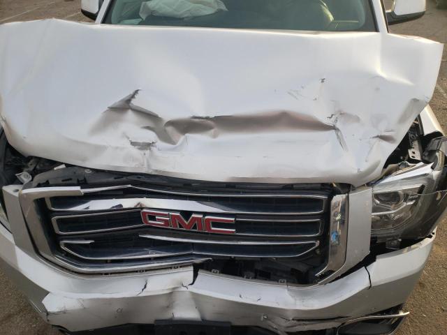 1GKS2AKC7JR129337 - 2018 GMC YUKON SLE SILVER photo 12