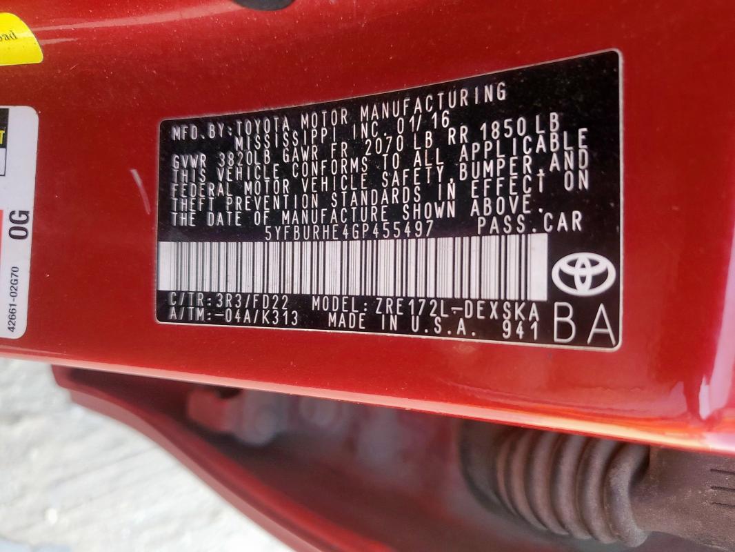 5YFBURHE4GP455497 - 2016 TOYOTA COROLLA L RED photo 12