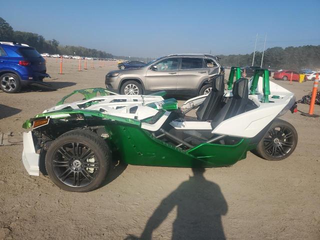 57XAASFA7G5109394 - 2016 POLARIS SLINGSHOT TWO TONE photo 3