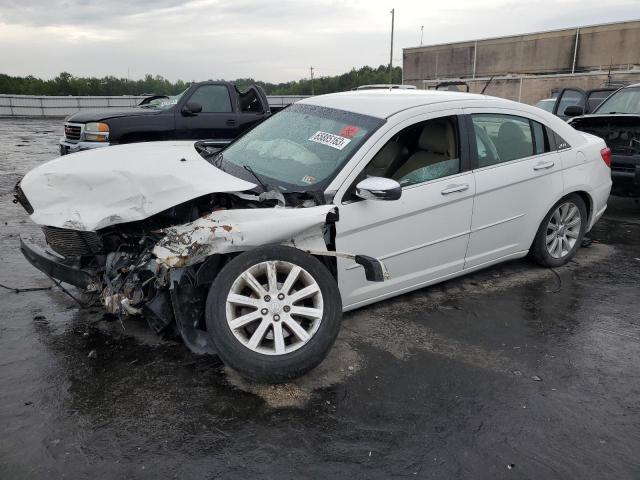 2013 CHRYSLER 200 LIMITED, 