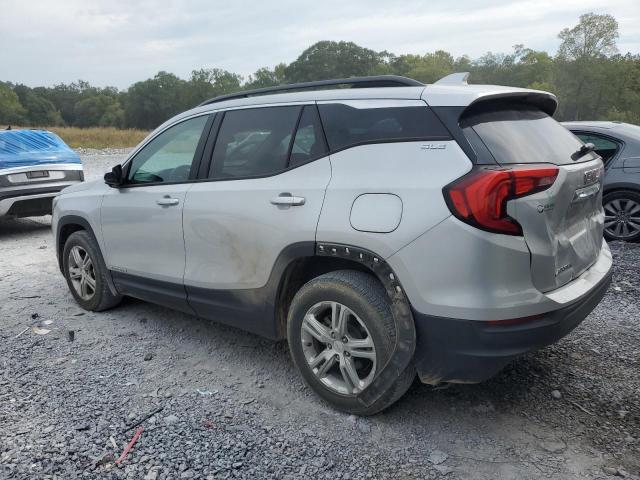 3GKALMEV1JL333145 - 2018 GMC TERRAIN SLE فضي صورة 2