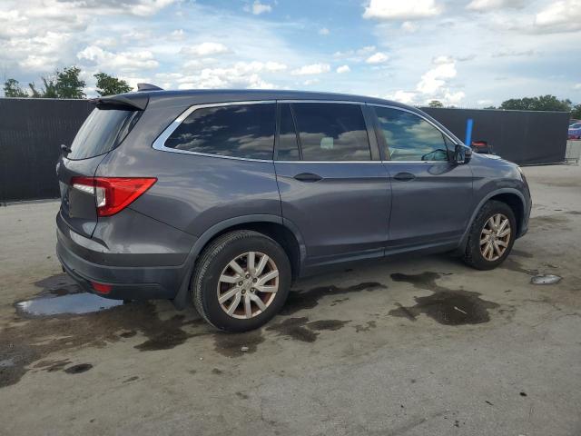 5FNYF5H17KB015577 - 2019 HONDA PILOT LX GRAY photo 3
