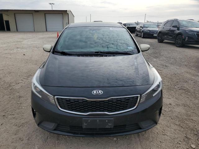 3KPFK4A77HE096400 - 2017 KIA FORTE LX BLACK photo 5