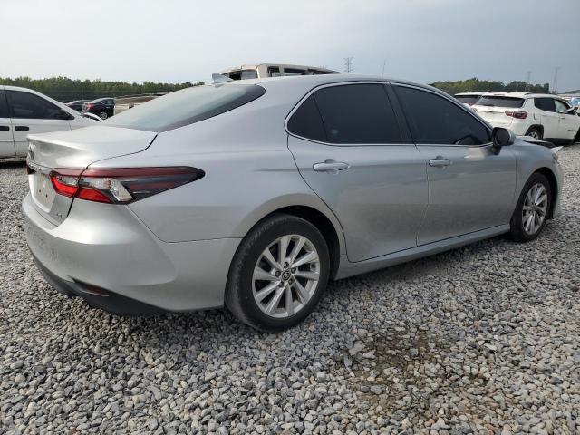 4T1C11AK9MU452782 - 2021 TOYOTA CAMRY LE SILVER photo 3