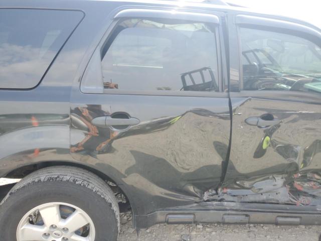1FMCU0D7XBKC41057 - 2011 FORD ESCAPE XLT BLACK photo 10