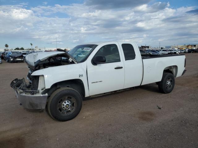1GC2CVCG3BZ228594 - 2011 CHEVROLET SILVERADO C2500 HEAVY DUTY WHITE photo 2