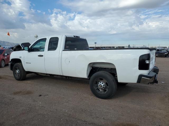1GC2CVCG3BZ228594 - 2011 CHEVROLET SILVERADO C2500 HEAVY DUTY WHITE photo 3