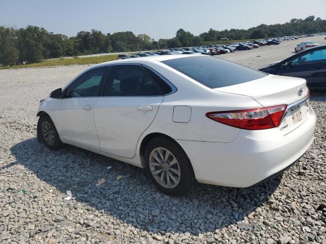 4T1BF1FK9GU162245 - 2016 TOYOTA CAMRY LE WHITE photo 2