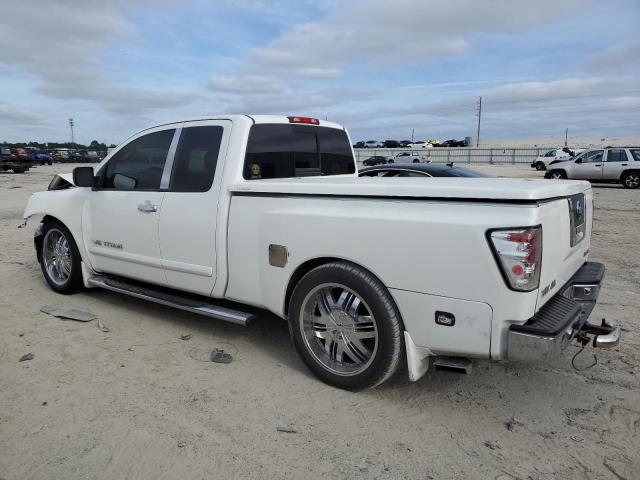 1N6BA06A65N570033 - 2005 NISSAN TITAN XE WHITE photo 2