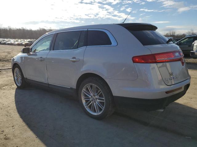 2LMHJ5AT3KBL02003 - 2019 LINCOLN MKT CREAM photo 2