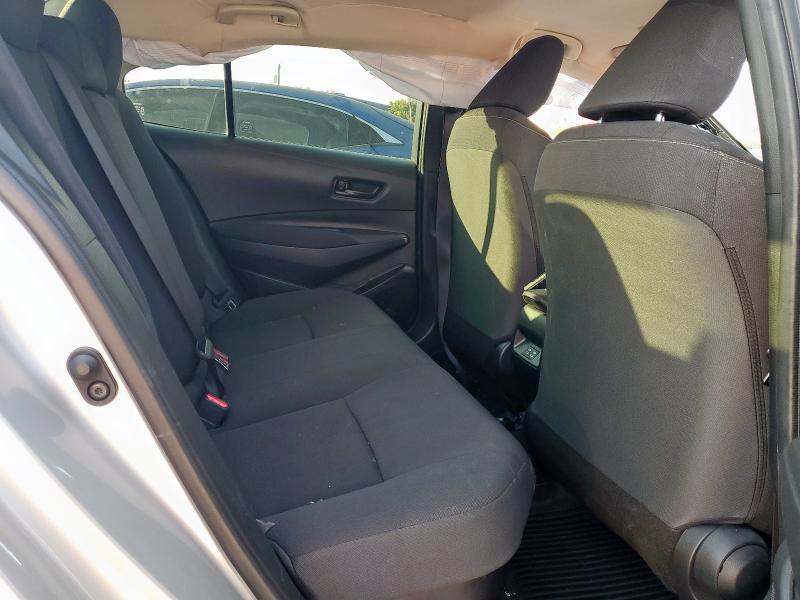 JTDBCMFE0S3079939 - 2025 TOYOTA COROLLA LE SILVER photo 10