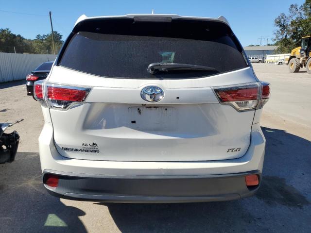 5TDKKRFH6FS065333 - 2015 TOYOTA HIGHLANDER XLE WHITE photo 6