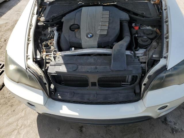 5UXZW0C5XBL370949 - 2011 BMW X5 XDRIVE35D WHITE photo 12