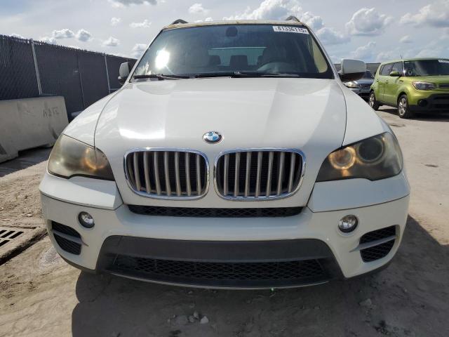 5UXZW0C5XBL370949 - 2011 BMW X5 XDRIVE35D WHITE photo 5