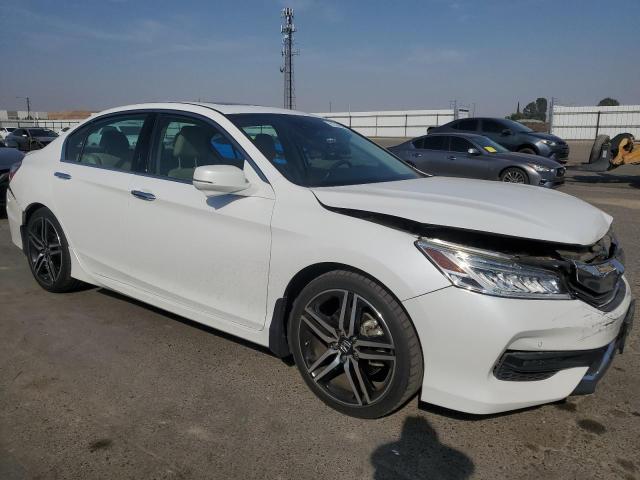 1HGCR3F91GA025246 - 2016 HONDA ACCORD TOURING WHITE photo 4