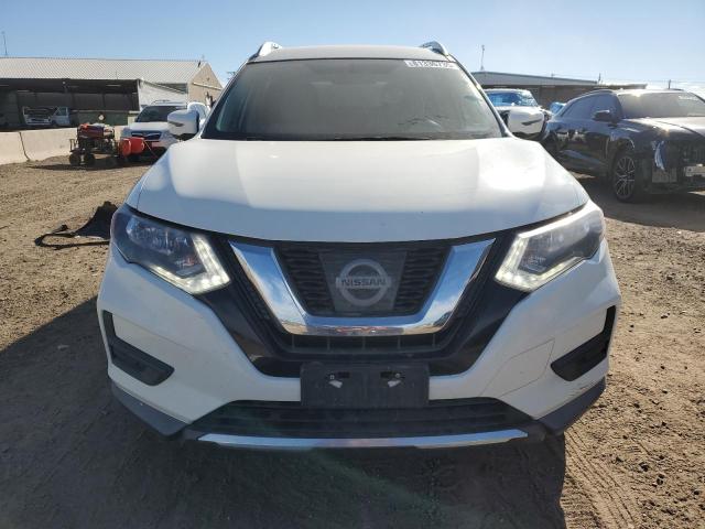 KNMAT2MV8HP572286 - 2017 NISSAN ROGUE S WHITE photo 5
