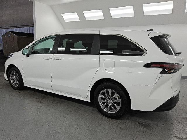 5TDKRKEC3SS243721 - 2025 TOYOTA SIENNA LE 白色 照片 2