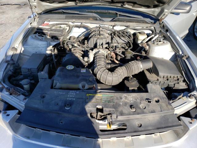 1ZVFT80N955126358 - 2005 FORD MUSTANG SILVER photo 11