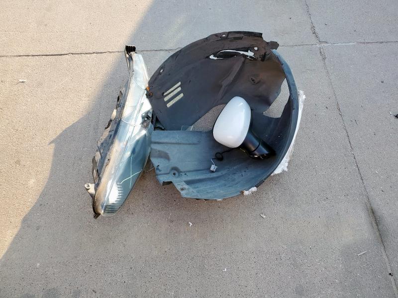 3FADP4EJ1JM106192 - 2018 FORD FIESTA SE 白色 照片 12