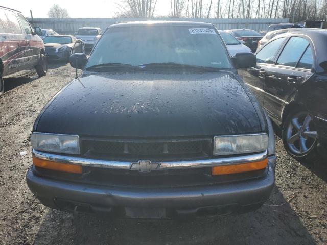 1GNCT18W4YK172056 - 2000 CHEVROLET BLAZER BLACK photo 5