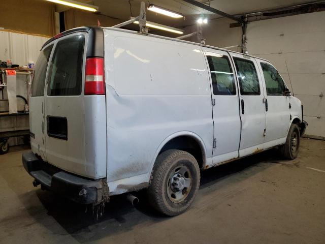 1GCGG25C181217166 - 2008 CHEVROLET EXPRESS G2 WHITE photo 3