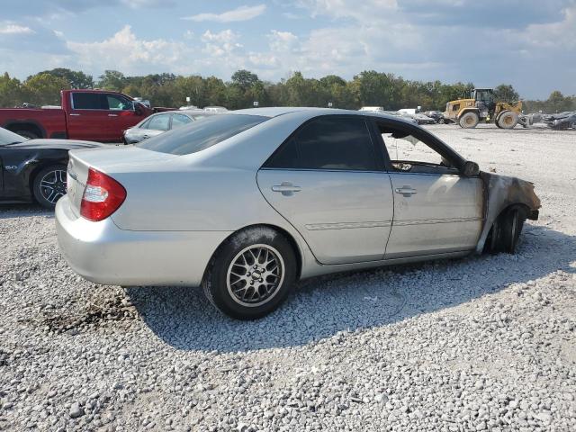 4T1BE30K73U683658 - 2003 TOYOTA CAMRY LE SILVER photo 3