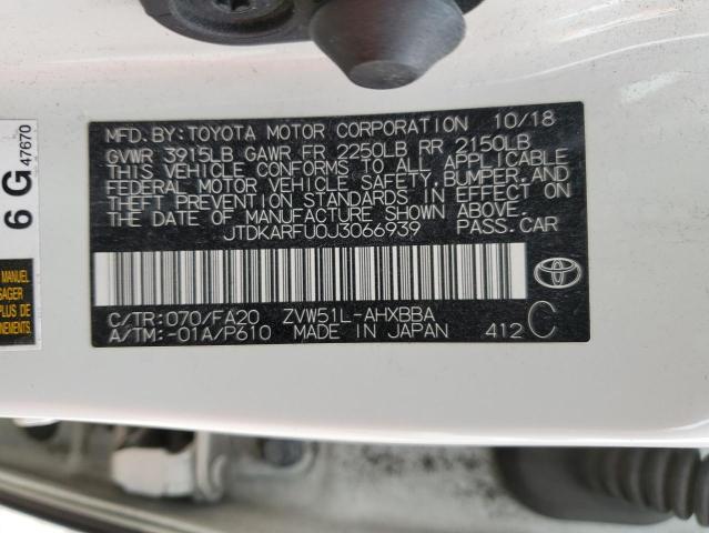 JTDKARFU0J3066939 - 2018 TOYOTA PRIUS WHITE photo 13