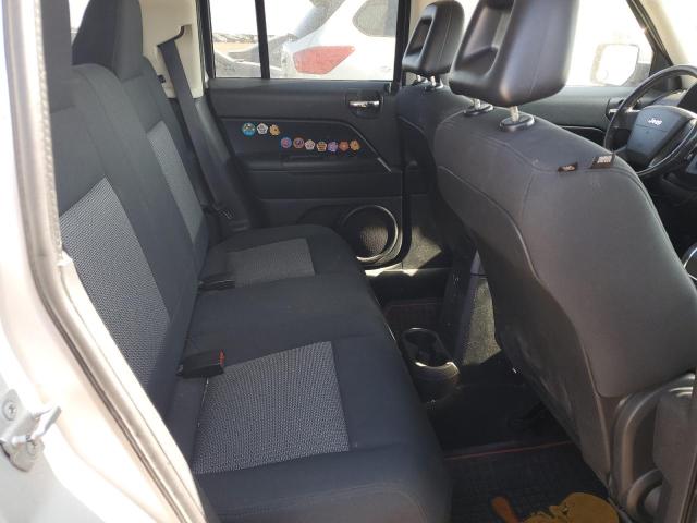 1J8FT28B39D203658 - 2009 JEEP PATRIOT SPORT SILVER photo 11