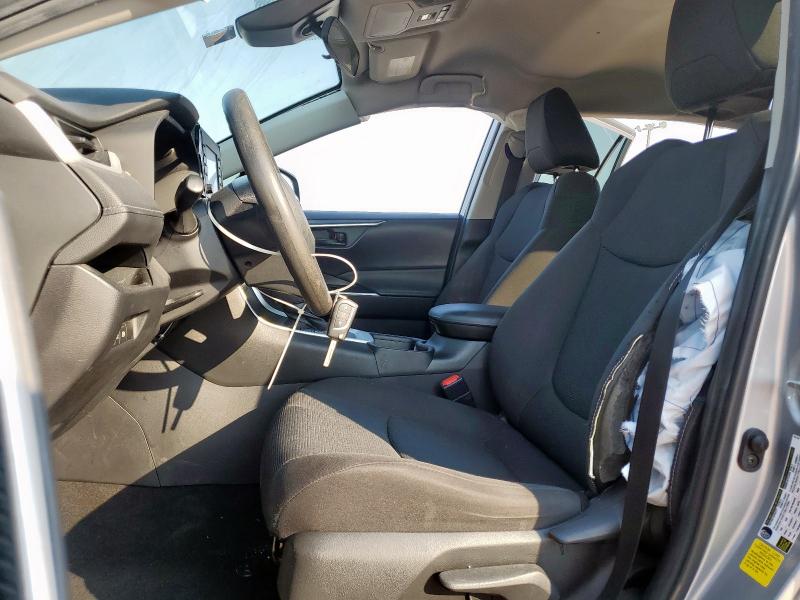 2T3H1RFV2MC113829 - 2021 TOYOTA RAV4 LE Srebrny zdjęcie 7