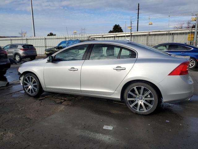 LYV402TM4HB148565 - 2017 VOLVO S60 PLATINUM SILVER photo 2