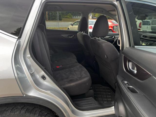 KNMAT2MV0FP541045 - 2015 NISSAN ROGUE S GRAY photo 6