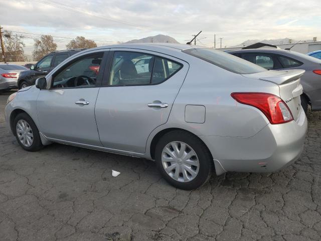 3N1CN7AP7EK464795 - 2014 NISSAN VERSA S SILVER photo 2