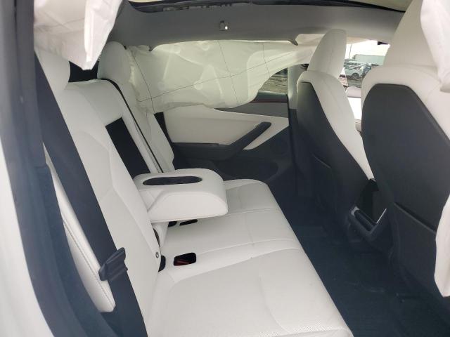 7SAYGDEE7TA414036 - 2026 TESLA MODEL Y Blanc photo 10