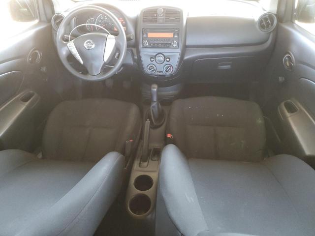 3N1CN7AP0GL894228 - 2016 NISSAN VERSA S Srebrny zdjęcie 8