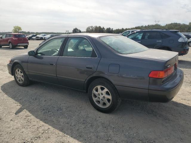 JT2BG22K8Y0403310 - 2000 TOYOTA CAMRY CE GRAY photo 2