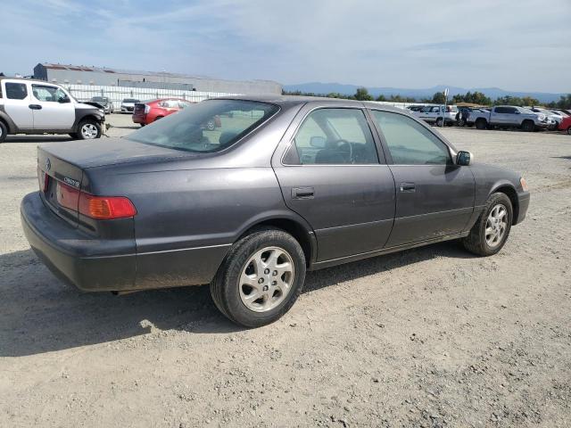 JT2BG22K8Y0403310 - 2000 TOYOTA CAMRY CE GRAY photo 3