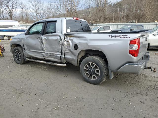 5TFRM5F16FX085127 - 2015 TOYOTA TUNDRA DOUBLE CAB SR/SR5 SILVER photo 2