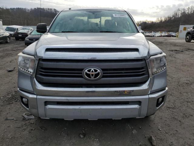 5TFRM5F16FX085127 - 2015 TOYOTA TUNDRA DOUBLE CAB SR/SR5 SILVER photo 5