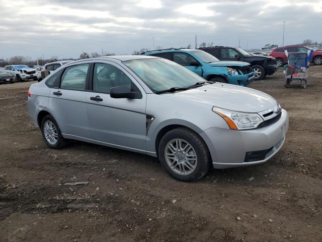 1FAHP35N98W127297 - 2008 FORD FOCUS SE SILVER photo 4