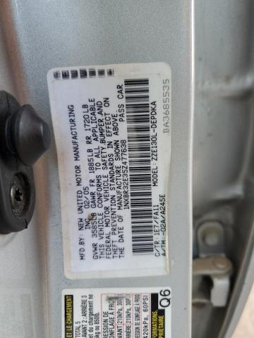 1NXBR32E35Z477638 - 2005 TOYOTA COROLLA CE SILVER photo 12