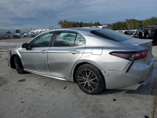 4T1G11AK1PU768408 - 2023 TOYOTA CAMRY SE NIGHT SHADE SILVER photo 2